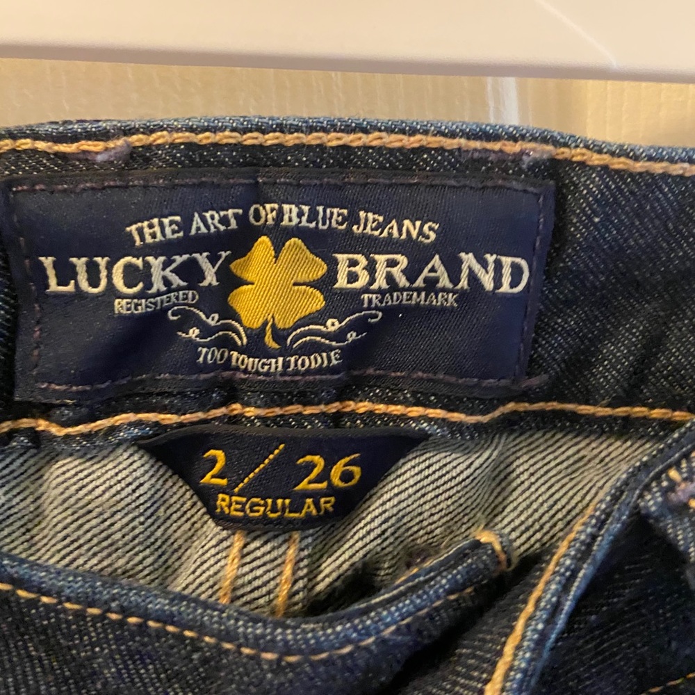 Lucky straight leg jeans. Dark wash, size 2